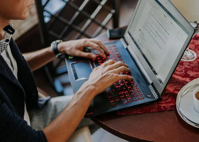 Eco Friendly Dalia Kassa